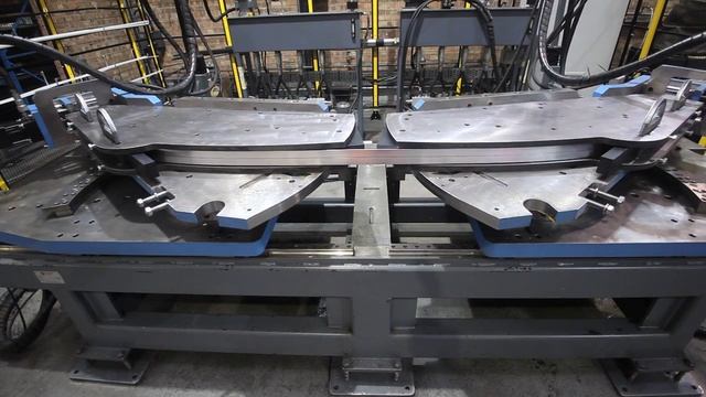 Stretch Form Bending of Aluminium Extrusions смотреть онлайн