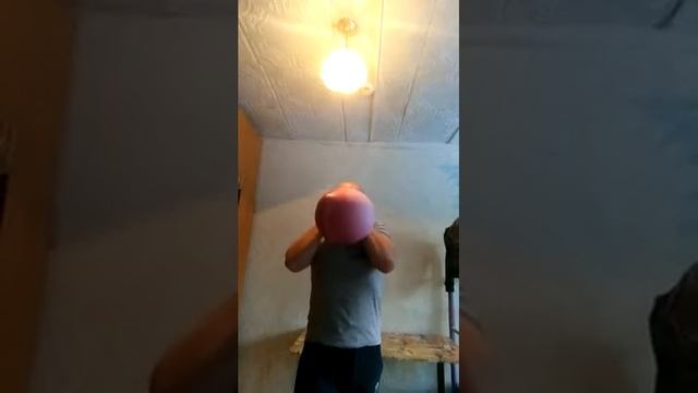 Надуть и лопнуть грелку. смотреть онлайн