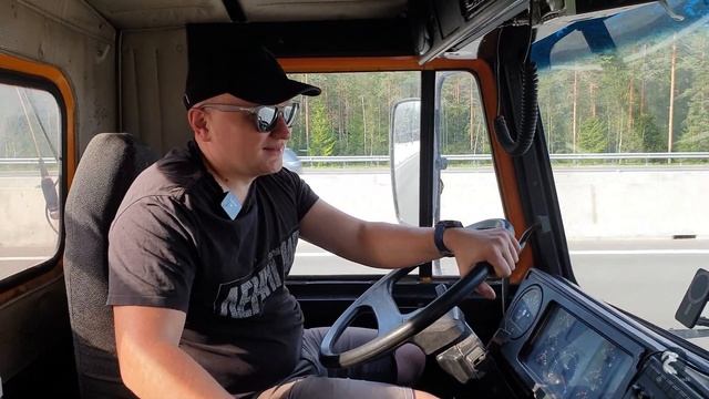 Рассуждаю о перегрузе на Shacman и Sitrak , везя свои три куба на Мазе. Будни самосвальщика. смотреть онлайн