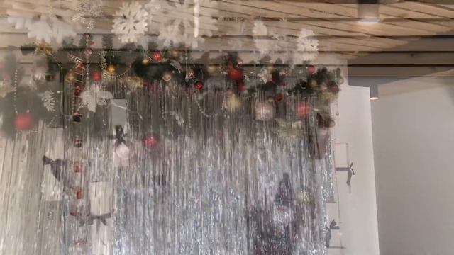Простая НОВОГОДНЯЯ ФОТОЗОНА своими руками / Christmas Decorations ideas смотреть онлайн