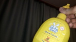 Как отмыть натяжной потолок на кухне от копоти и жира без разводов