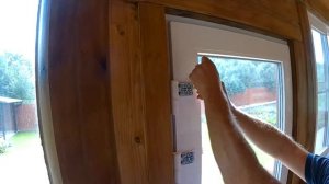 Регулировка пластиковой двери