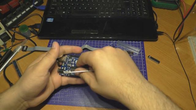 Прошиваем ATmega328 отладочной платой. смотреть онлайн