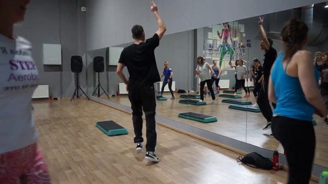 Степ аэробика. Мастер класс. Евгений Чаусов. смотреть онлайн