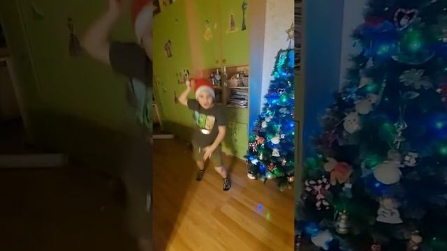 Новогодняя дискотека!!!??? смотреть онлайн