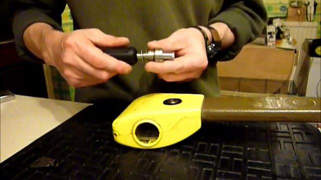 Lock Picking A Car Crook Lock With Southord Tubular Pick In 1.47 Seconds www.uklocksport.co.uk смотреть онлайн