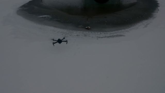 Mavic 2 сквозь дыру / Немного спорта 4K UHD HDR смотреть онлайн