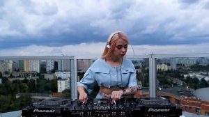 Bella Kri - Melodic techno & Progressive House.mp4