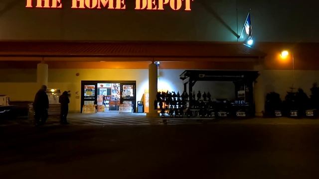 В Costco за подарком на день рождения для Люды / В Home Depot за огоньками / Школа в пижаме смотреть онлайн