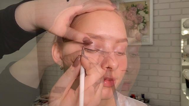 Свадебный макияж 2022 / Макияж со стрелками / Нежный макияж смотреть онлайн