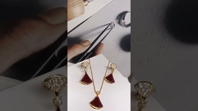 Кулон и серьги Bvlgari Булгари Серебро смотреть онлайн