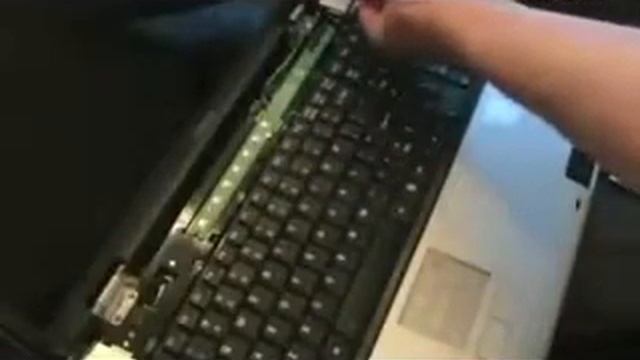 Como Cambiar Teclado De Una Toshiba Satellite P100 703 смотреть онлайн