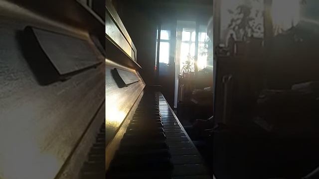 Смотрю пианино "Alexander Herrmann" смотреть онлайн