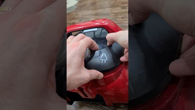 Разбор пылесоса Philips NL9206AD-4. Как снять кнопки и где распологаются защелки смотреть онлайн