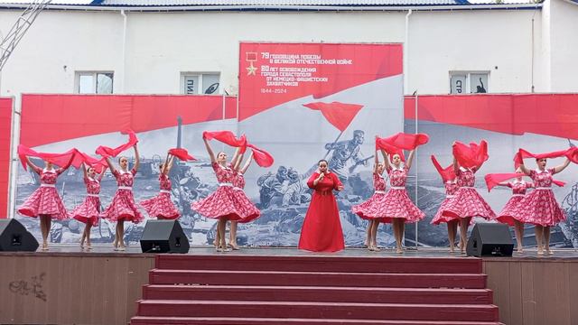 С. Варданашвили+Ультрамарин - Был месяц май Парк БРУ 9.05.24 смотреть онлайн