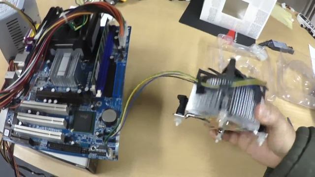 14 12 22 Core 2 Duo E6600 FAN確認 смотреть онлайн
