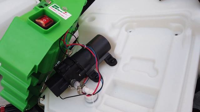 Best Backpack Sprayer? Flowzone Tornado and typhoon 2V vs Chapin 24v battery powered смотреть онлайн