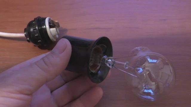 Как выкрутить цоколь из патрона смотреть онлайн