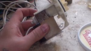 Супер-самоделка! Погружной насос для полива своими руками!