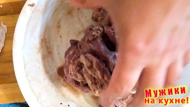 Этот ШАШЛЫК просят все! /// КЕБАБ из свиных щечек в сальной сетке в вишневом маринаде. смотреть онлайн