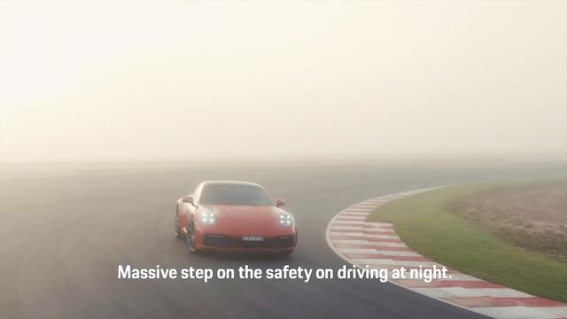 Mark Webber reveals highlights of new Porsche 911 Carrera S смотреть онлайн