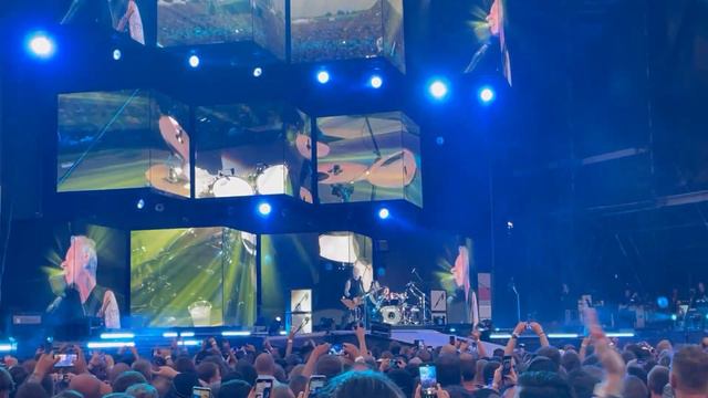 Metallica - No Leaf Clover (Prague 2022) смотреть онлайн