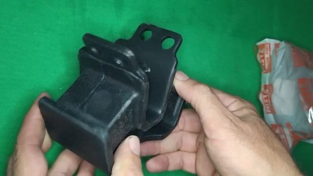 BASE CAJA MOTOR 2.7 automatico 2TRFE Nisto 12371 0C070 смотреть онлайн