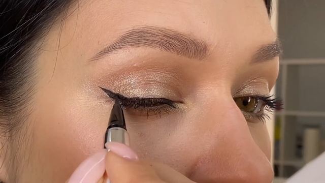 Как сделать красивые стрелки? Рисуем стрелки лайнером.