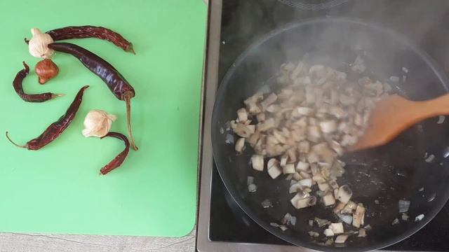 Готовлю десять минут, СЪЕДАЮТ ЗА ПЯТЬ! Вкусно, просто и дёшево! Меню на Новогодний стол. смотреть онлайн