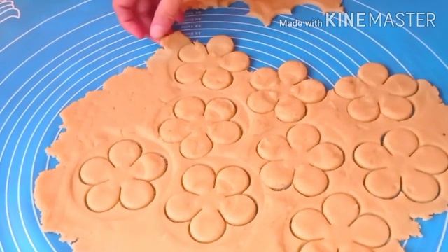 Очень вкусные песочное печенье просто тает во рту. смотреть онлайн