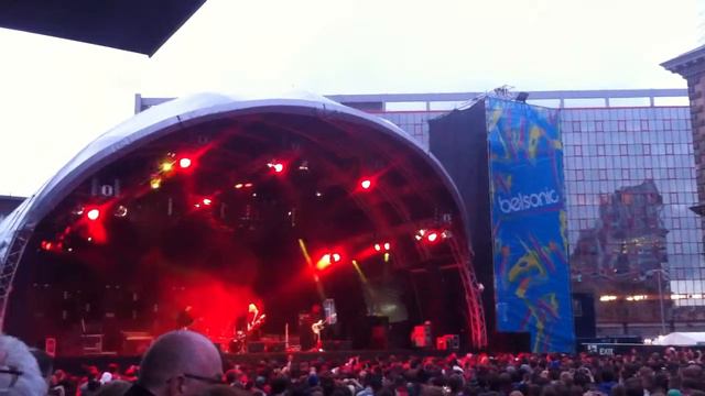 Brody Dalle - Die On A Rope (Distillers) @ Belsonic, Belfast [20/8/14] смотреть онлайн