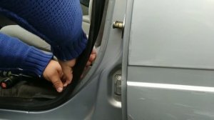 Замена уплотнителя проёма двери Лада Калина Lada Kalina
