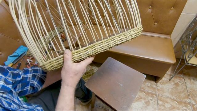 ПРЯМОУГОЛЬНАЯ КОРЗИНА. НИЖНЯЯ КРОМКА #лозоплетение смотреть онлайн