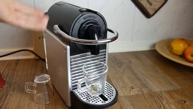 De'Longhi Nespresso EN 125.S Kapselmaschine Pixie Electric Review смотреть онлайн