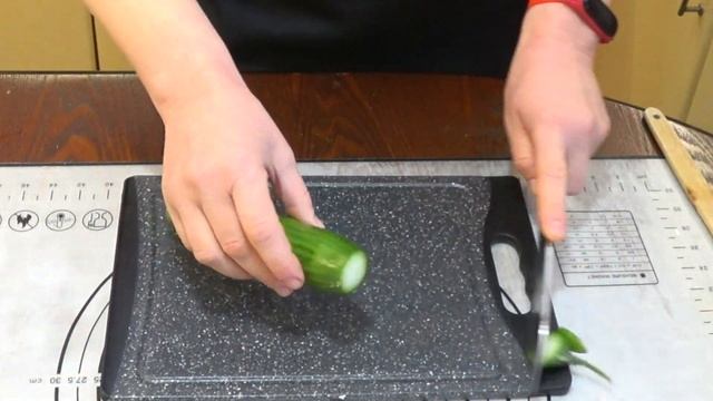 СУПЕР Салат с кальмарами и крабовыми палочками смотреть онлайн