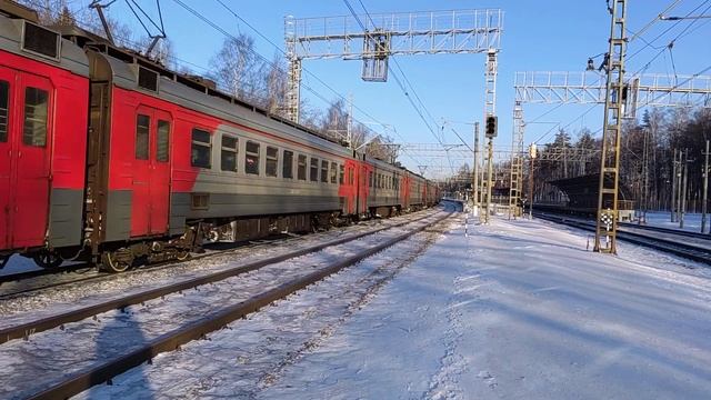 Электропоезд ЭД4М-0261 сообщением Пушкино-Москва Ярославская смотреть онлайн