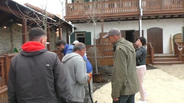 Посадка лип на подворье праведного Павла Таганрогского смотреть онлайн