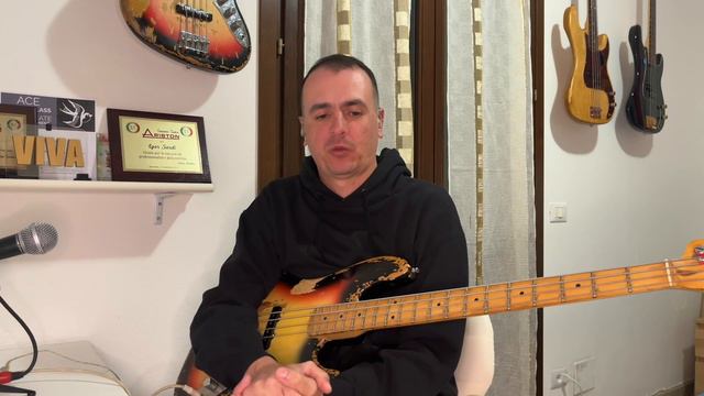 Qualche piccolo trucchetto per improvvisare con il basso in modo semplice! Parte 2 (L205) смотреть онлайн