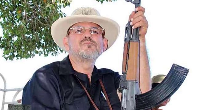 Esto quería Alfredo Castillo: Hipólito Mora. смотреть онлайн