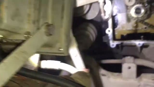 Разбор двигателя Мазда 6 1.8 L8,снятие головки смотреть онлайн