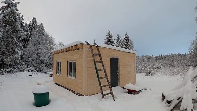 Extreme Snow storms at the off grid cabin | Storm damage | Winter destruction смотреть онлайн