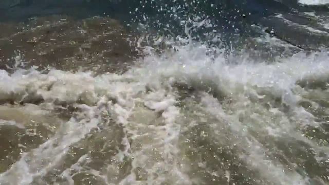 Внезапная волна смотреть онлайн