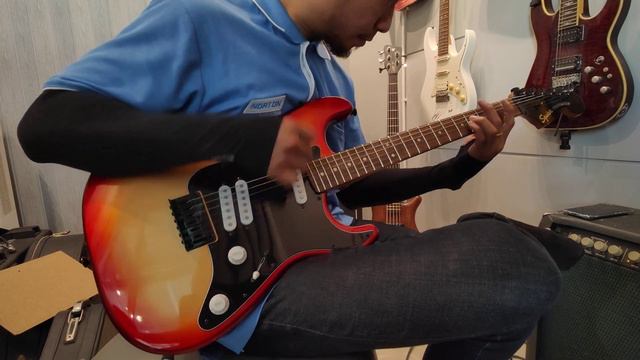 squier contemporary stratocaster special HT смотреть онлайн
