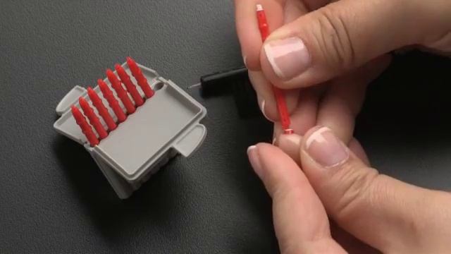 Как сменить фильтр защиты от серы во внутриушном/внутриканальном слуховом аппарате смотреть онлайн