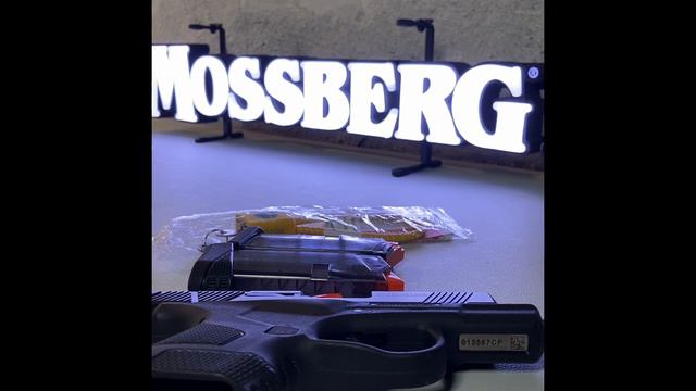 Mossberg MC1 sc Black on Black смотреть онлайн