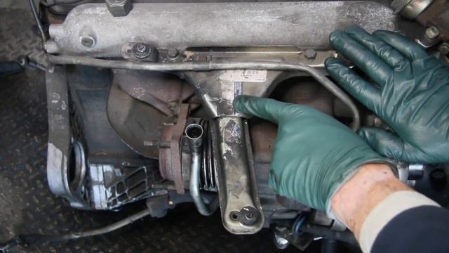 Mercedes Diesel Engine Maintenance Tip 26: Air Filter Bracket Repair Options смотреть онлайн