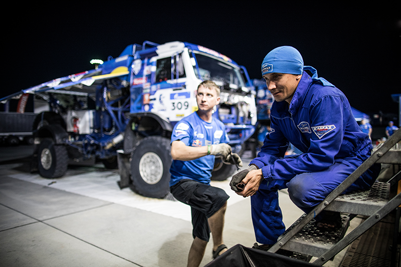 «КАМАЗ-мастер» на ралли «Шелковый путь-2018». Бивуак. 25 июля смотреть онлайн