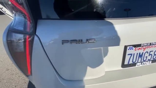 2016 Toyota Prius Northern California, Redding, Sacramento, Red Bluff, Chico, CA G3518178A смотреть онлайн
