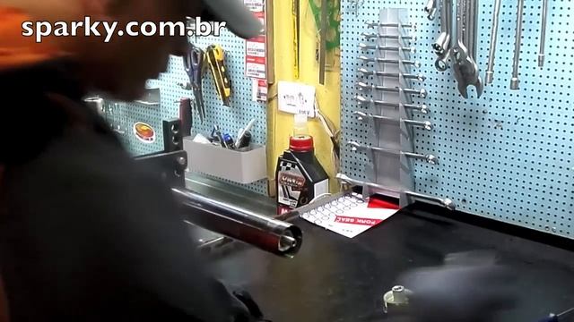 Troca de Retentores suspensão invertida Kayaba (Sparky) смотреть онлайн