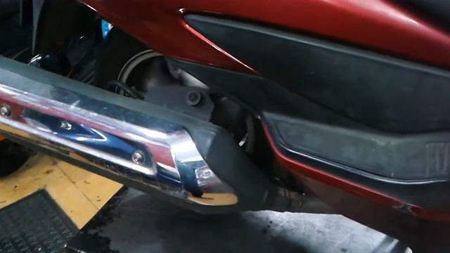 Comprobacion motor Suzuki burgman 400 2007-2013 L824 смотреть онлайн